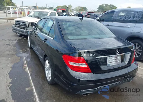 2012 Mercedes-Benz C 300 Sport 4Matic из США, поврежденный, VIN WDDGF8BB8CR195281